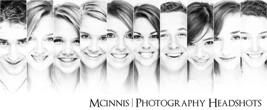 Seeking+to+capitalize+on+his+expanding+photography+business%2C+senior+Jonathan+McInnis+is+teaching+a+digital+photography+class+this+week+with+AP+2D+Art+teacher+Mary+Woodruff.