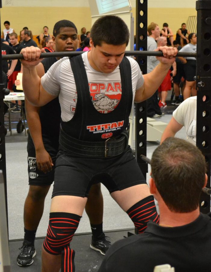 Sophomore lifts his way to school record