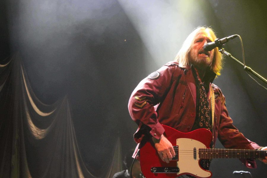 Lead vocalist Tom Petty sings at the AAC