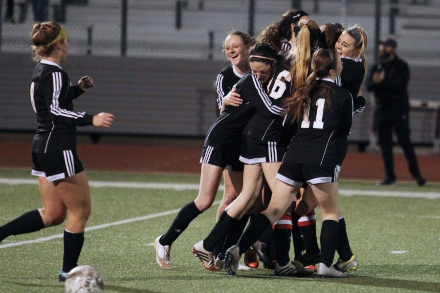 The+varsity+girls+soccer+team+is+inching+closer+to+the+playoffs+after+a+win+against+Wylie.