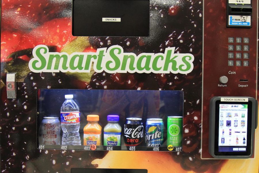 Contrary to the classic vending machine snacks like potato chips and cookies, the SmartSnacks machine offers healthy alternatives.