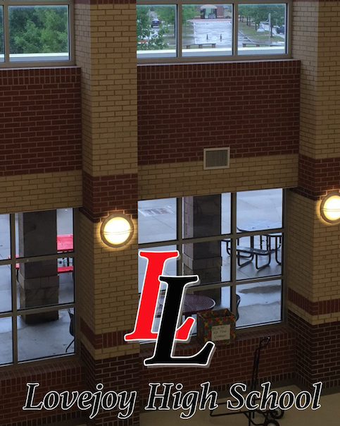 2015 alumni Garron Weeks recently designed a Snapchat geofilter that can be used in close proximity to the school.