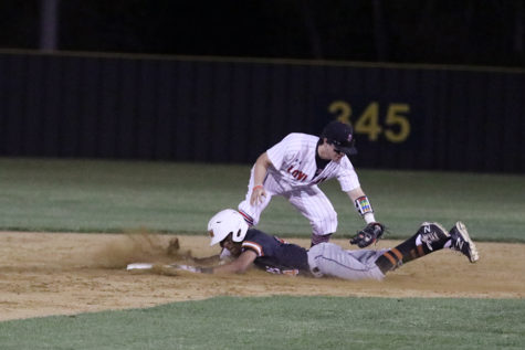 Baseball look to upset undefeated Forney