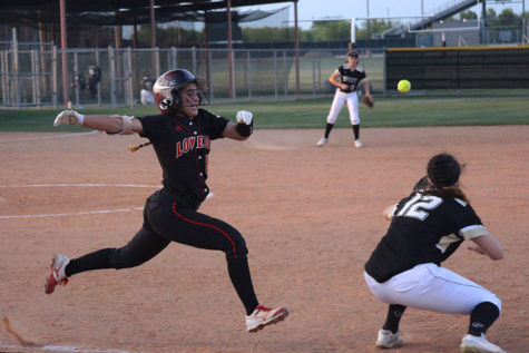 Softball heads into district midpoint tied for top seed