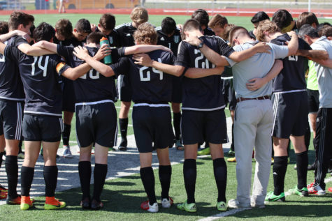 Boys soccer ends playoff run in regionals