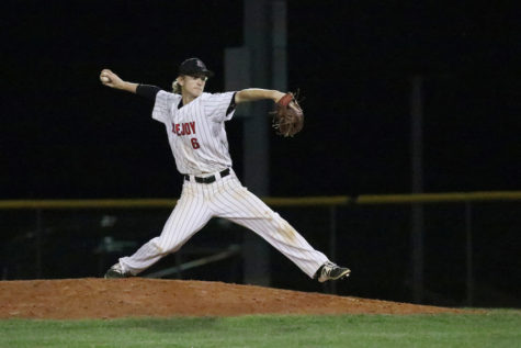 Baseball team hopes to defend playoff spot