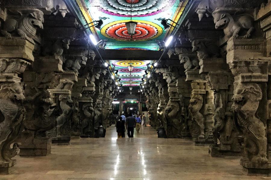 The hall of 1000 pillars within the Meenakshi Amman temple. Each pillar was carved with a different deity in mind.