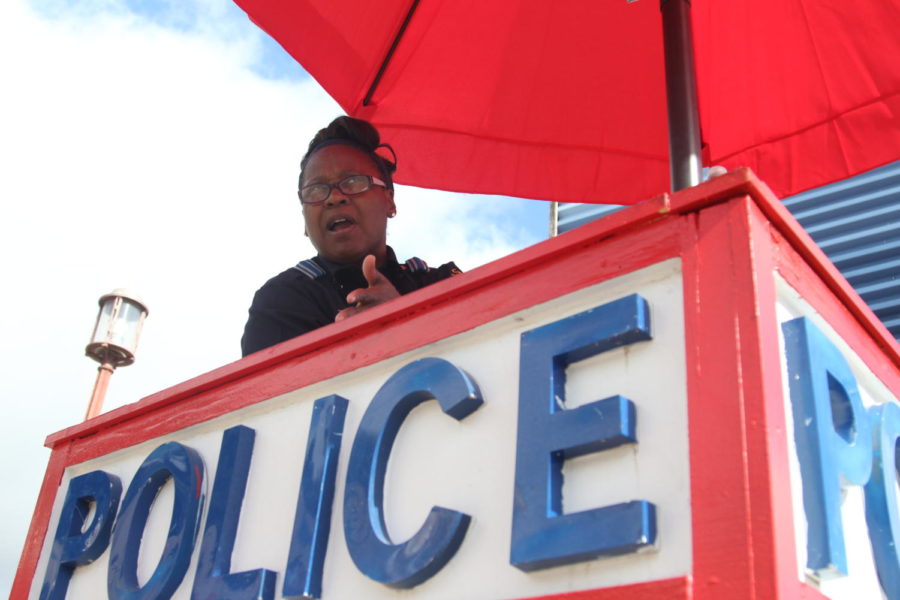 The police booths, medical offices and patrolling officers all help respond to danger at the Fair quickly. Despite this, the security has a weak preventative ability.