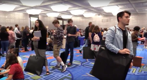 Video: Art students present their works on portfolio day