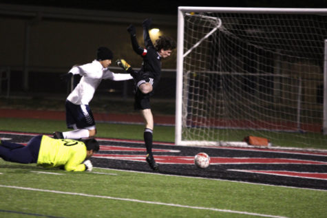 Boys soccer seeks to keep position in first place