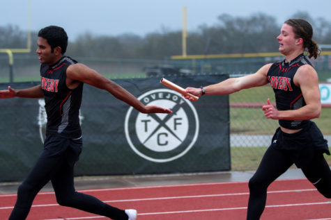 Track and field to send 16 competitors to regionals