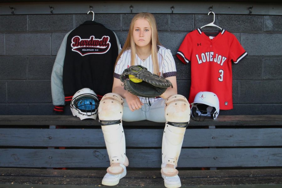 Sophomore+Sydney+Bardwell+has+been+the+starting+varsity+catcher+since+her+freshman+year.+Bardwell+was+awarded+with+All+District+Honorable+Mention+last+year.