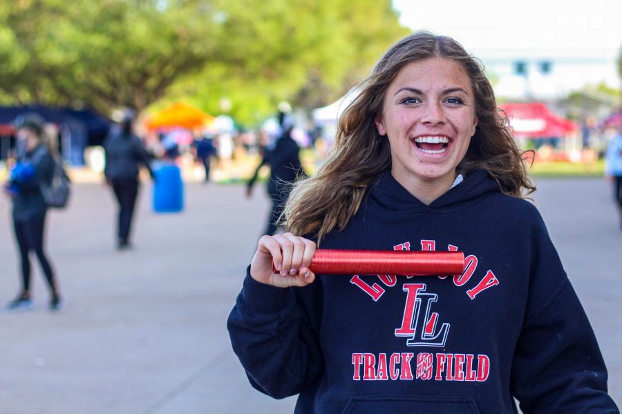 Sophomore+Amy+Morefield+competed+in+the+4x400+meter+relay%2C+as+well+as+the+mile+run+for+track+UIL.+Morefield+is+the+third-leg+runner+for+the+relay+team.