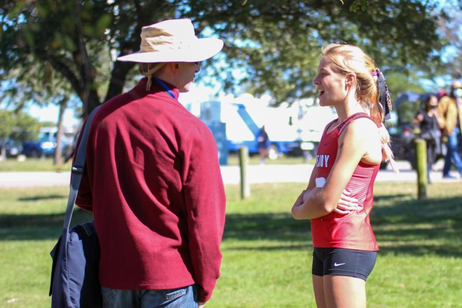 Sophomore Sara Morefield gets interviewed after the race. Morefield ran a time of 18:30.