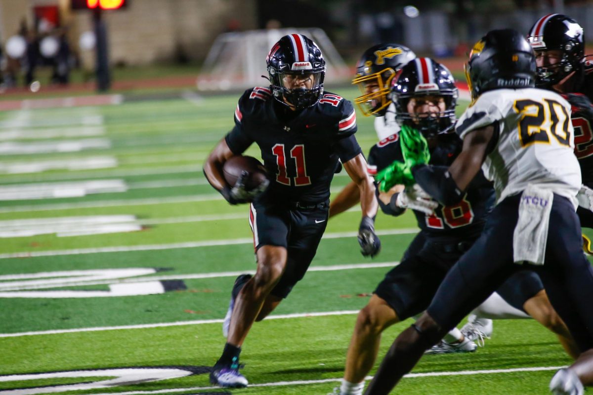 Junior wide receiver no. 11 Daylan McCutcheon runs the ball. The team doesnt have a game this week. 