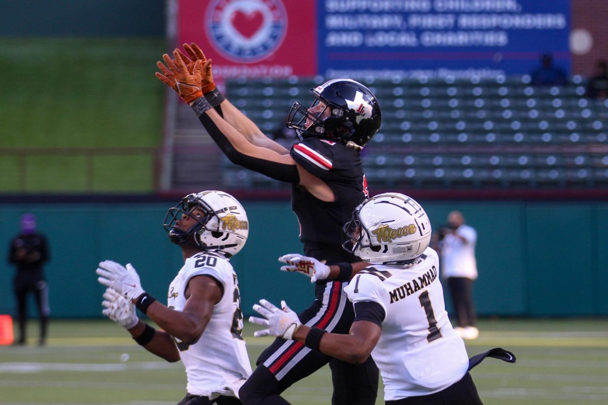 Senior wide receiver no. 3 Parker Livingstone goes up for the catch. The team had a total of 11 first downs.
