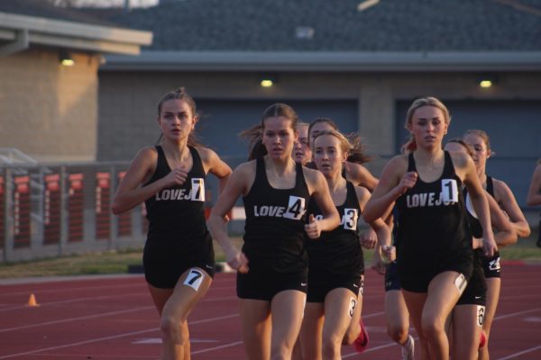 Navigation to Story: Photo Gallery: Track takes on the Early Bird Meet